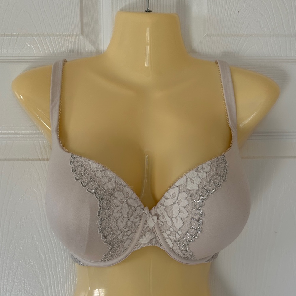 Victoria's Secret Body by Victoria Push Up Beige Bra Convertible Straps 34DDD